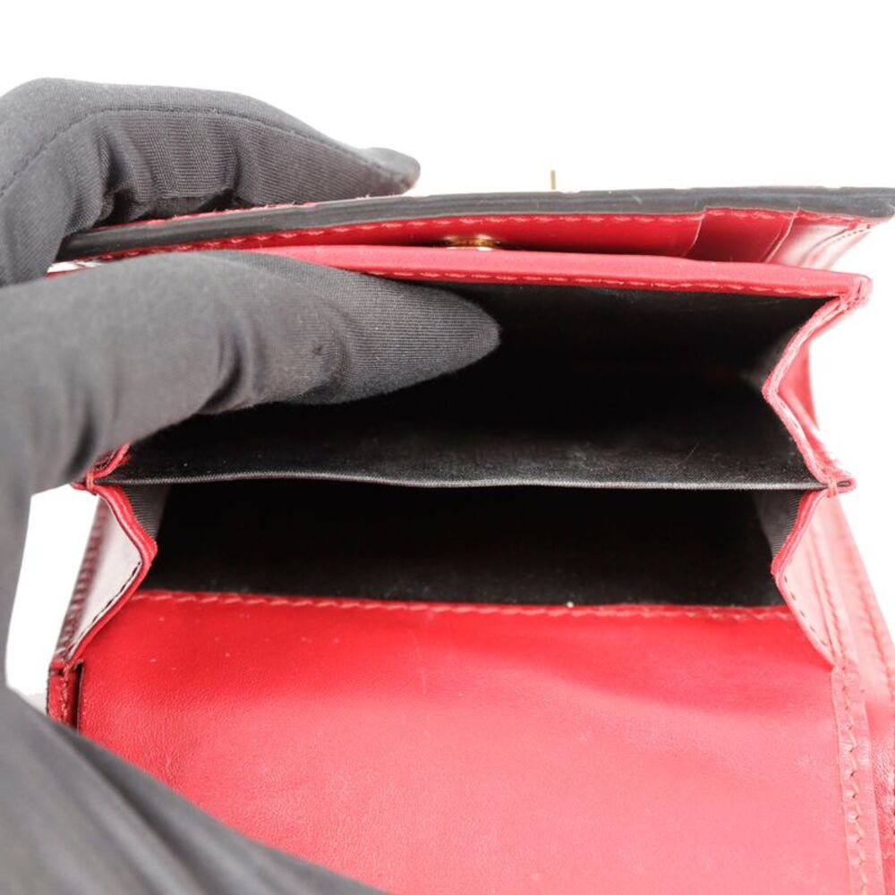 Paddle Lock Wallet - Picture 10 of 10